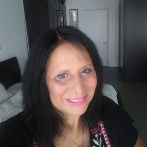 Meet your Posher, Deena